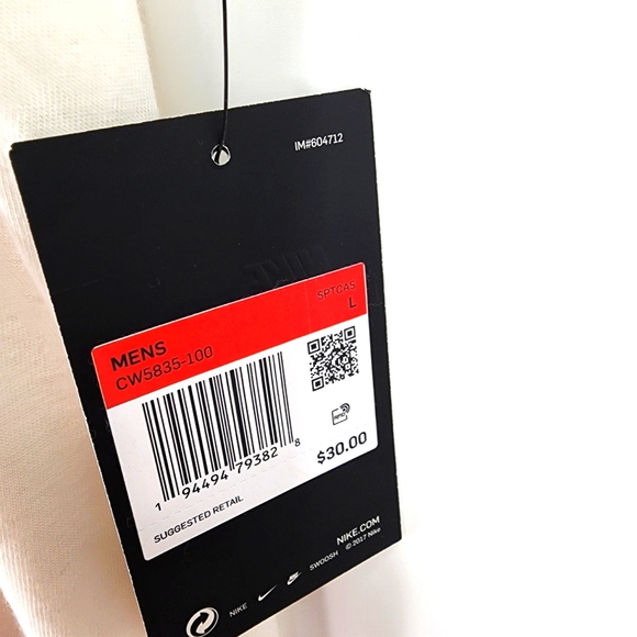 Nike T Shirt. Size L - Picture 7 of 9